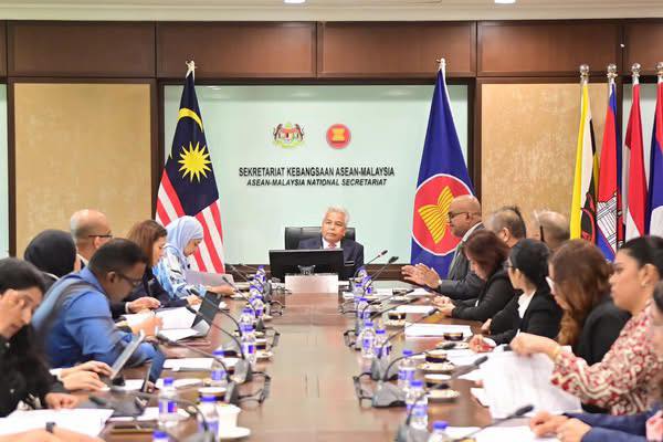 Meeting with ASEAN-Malaysia National Secretariat for People Forum Program